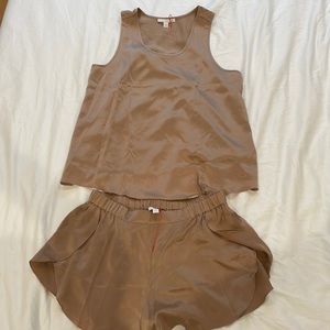Lunya washable silk shorts set size small tan new never worn